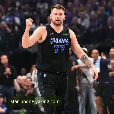 东契奇单骑闯关 vs 团队多点开花：一场进攻盛宴的两种解法